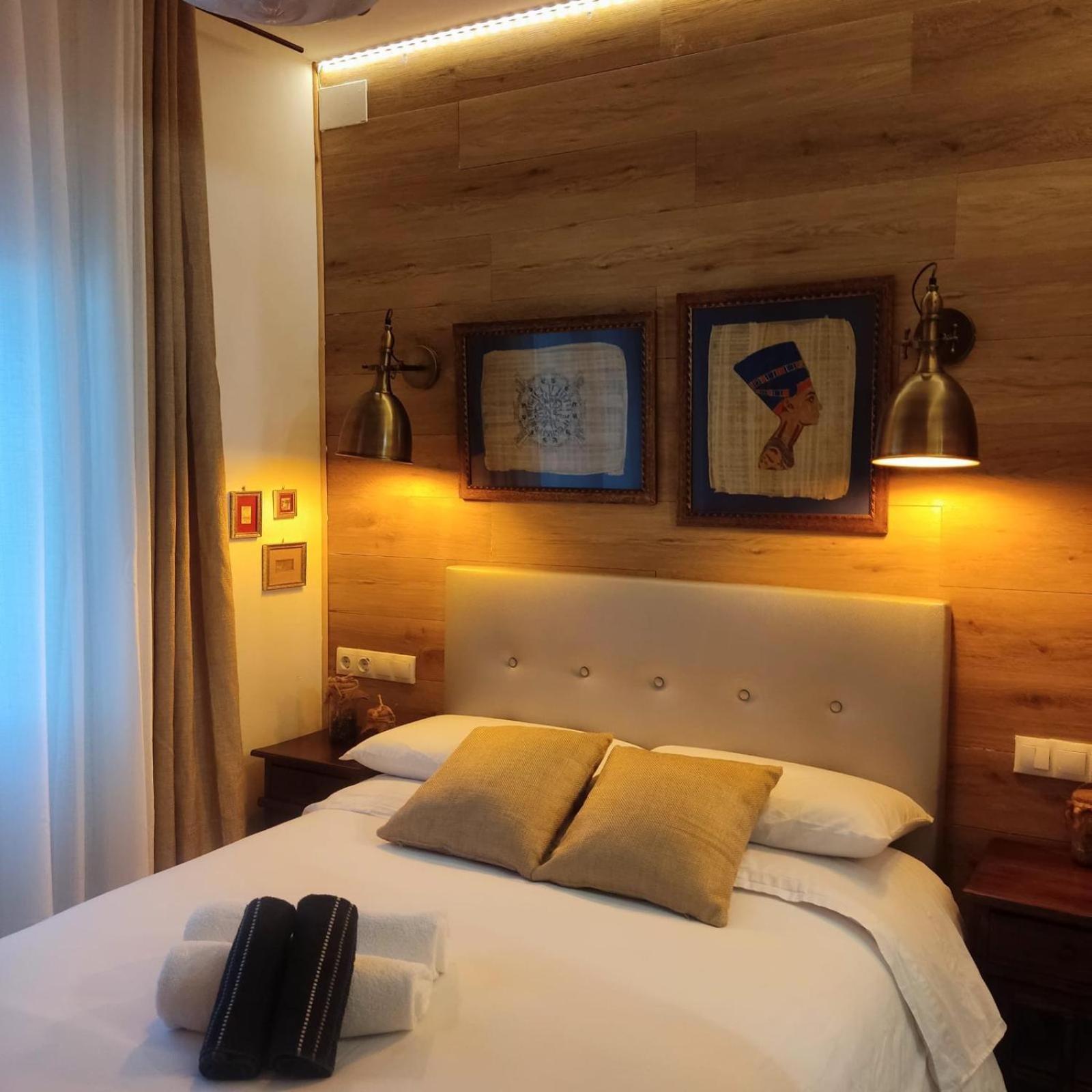 Private Rooms Barcellona Esterno foto