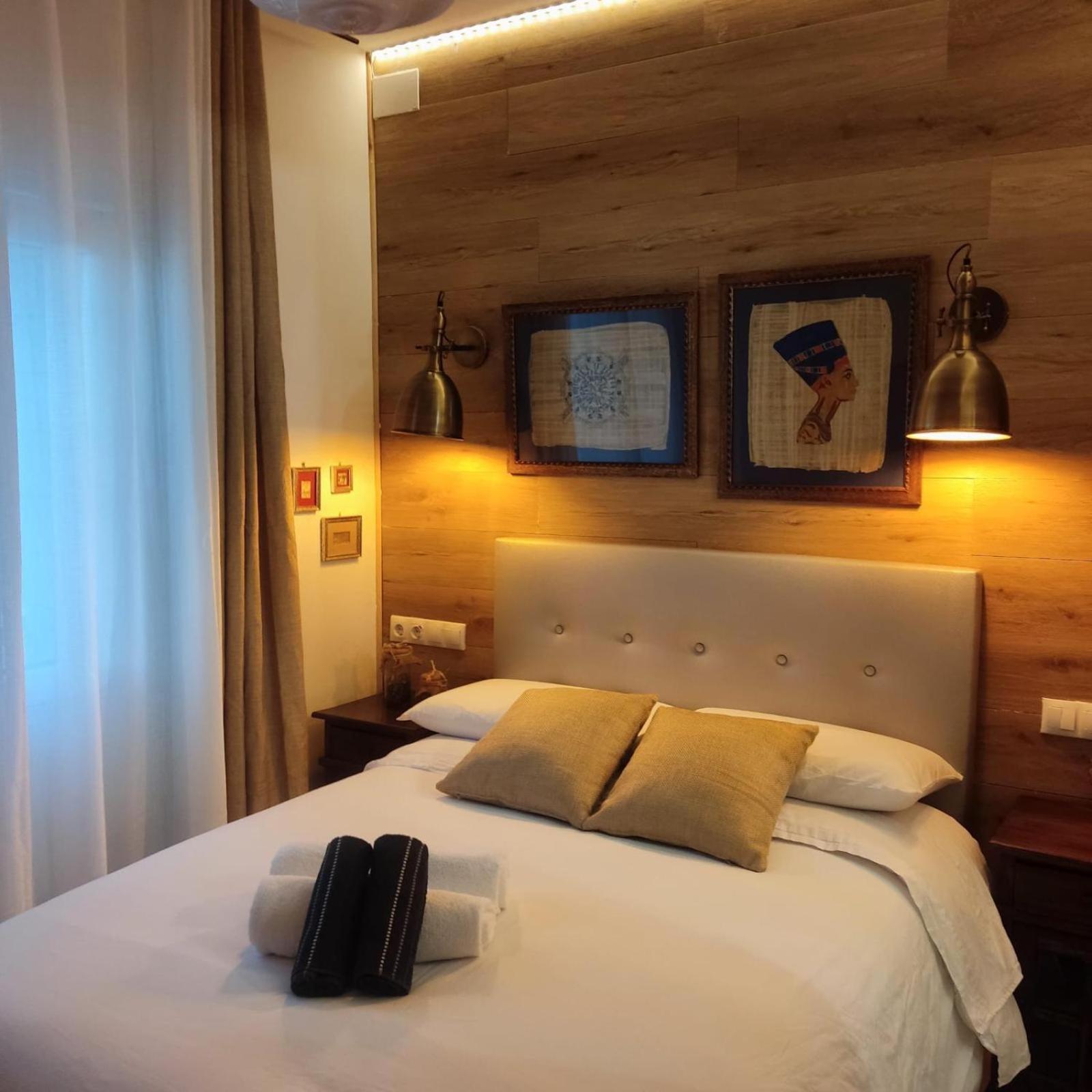 Private Rooms Barcellona Esterno foto