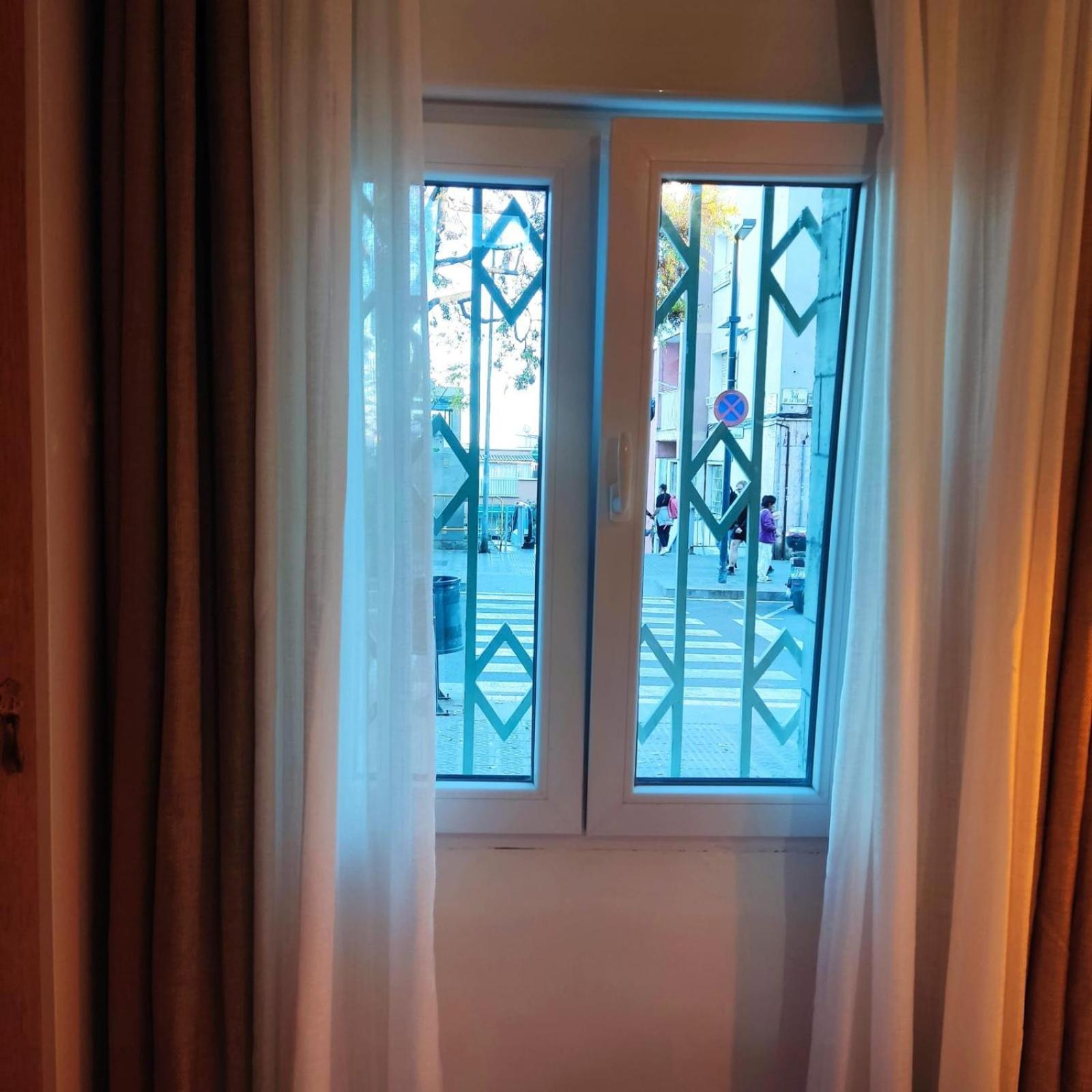 Private Rooms Barcellona Esterno foto