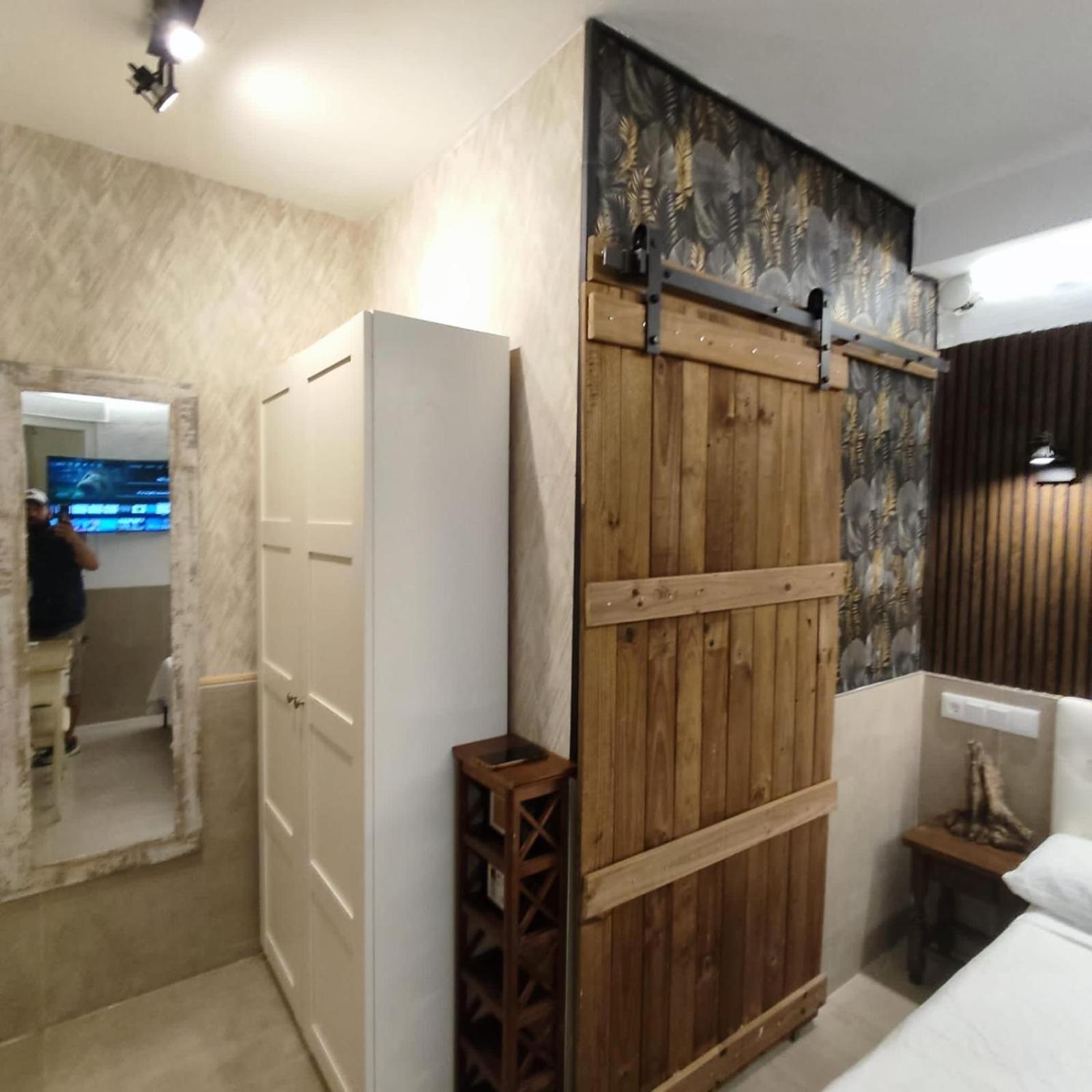 Private Rooms Barcellona Esterno foto